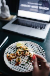 Grilled Shrimps With Parsley, Garlic and Lemon