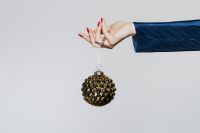 Kaboompics - Hands holding bauble