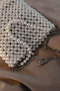 Handbag made of pearls