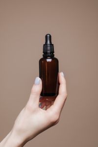 Kaboompics - Bottle of essential oil