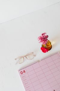 Pink calendar with planner - flower - glasses