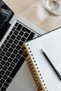 Kaboompics - Laptop - computer  - notebook - pen