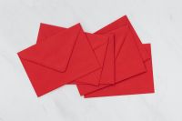 Kaboompics - Red envelope