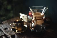 Kaboompics - Cup of coffee & Chemex