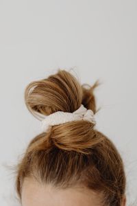 Kaboompics - High bun hairstyle - hair band
