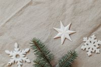 Kaboompics - Christmas backgrounds - natural linen - flatlay