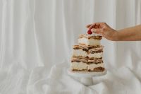 Kaboompics - Napoleonka - kremówka cake - cream pie - puff pastry - whipped cream