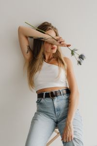 Kaboompics - Stylish woman in high waisted wide leg jeans