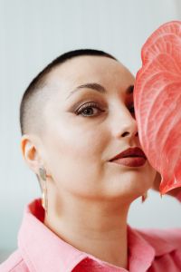 Kaboompics - A Beautiful Young Woman Fighting Cancer