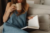 Kaboompics - Book - reading - coffee