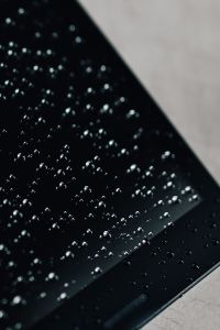 Kaboompics - Wet black tablet