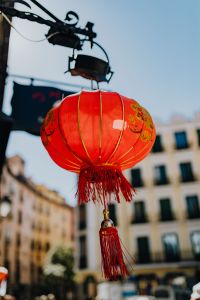 Kaboompics - Red chinese lamp in Madrid, Spain