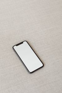 Kaboompics - Mockup photo - cell phone - iPhone 11 Pro - blank screen