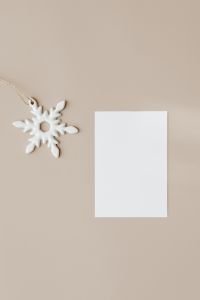 Kaboompics - Christmas mockup - white card - empty