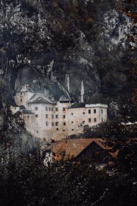 Kaboompics - Predjama castle at the cave mouth in Postojna, Slovenia
