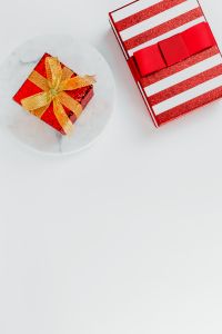 Kaboompics - Christmas background with red gifts