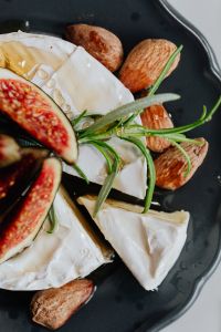 Camembert cheese - figs - almonds - rosemary