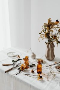 Kaboompics - Dried flowers and small vases