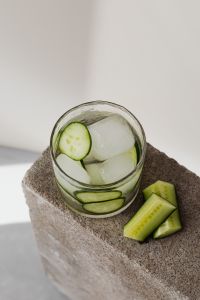 Kaboompics - Water glass - cucumber - ice cubes
