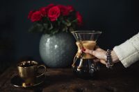 Kaboompics - Enjoying a finely brewed coffee, gold coffee cup & red roses