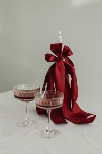 The romance of ribbons - Bow Candle Holder - Glasses with wine