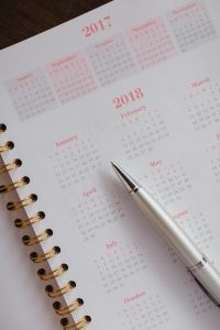 Kaboompics - Calendar, pen