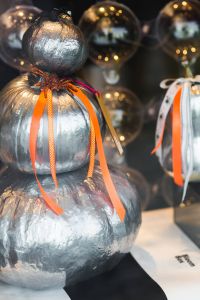 Kaboompics - Ornamental silver pumpkins