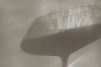 Kaboompics - Water in wine glass - shadows - backgrounds