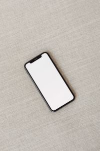 Kaboompics - Mockup photo - cell phone - iPhone 11 Pro - blank screen