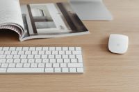 Kaboompics - Magazine - keyboard - apple mouse