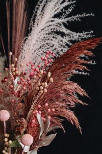 Kaboompics - The Delicate Beauty of Dried Pink Flax -Dried and Preserved Flowers - Home Interior Decor