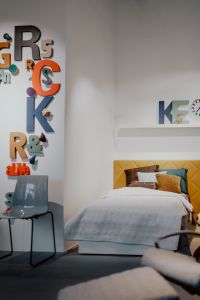 Kaboompics - Bedroom with colorful letters decor
