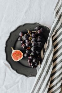 Kaboompics - Fig and grape