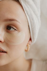 Kaboompics - Revitalizing Eye Patches for a Refreshed Look