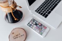 Kaboompics - iPhone, laptop, coffee in Chemex