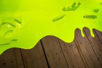 Kaboompics - Lime art installation on a wooden floor