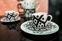 Kaboompics - Black-and-white teacups with saucers
