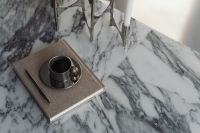 Arabescato Marble Table - Metal Coffee Cup - Calendar - Candleholder