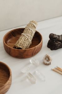 Kaboompics - Copal - sage - natural incense - smudging