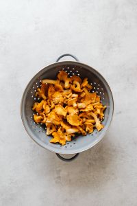 Kaboompics - Mushrooms collected in the forest - chanterelles and boletes