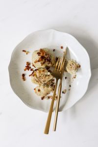 Kaboompics - Dumplings with meat - Pyzy z mięsem