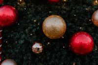 Kaboompics - Red Christmas tree ornaments