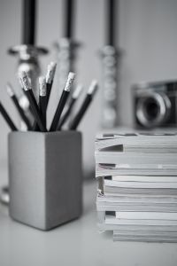 Kaboompics - Pencils and magazines