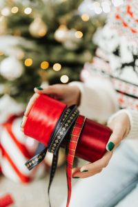 Kaboompics - Gift Wrapping