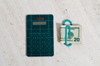 Kaboompics - Calculator with US dollars