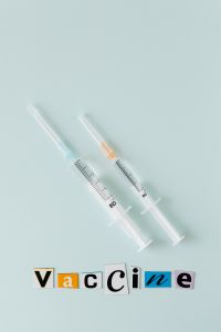 Kaboompics - Vaccine background with syringes