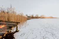 Kaboompics - Old pier on the frozen lake