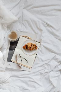 Kaboompics - Notepad - Glasses - Bedding - Coffee - Croissant