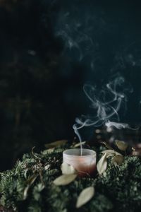 Kaboompics - Candle and wreath