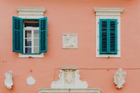 Kaboompics - Pastel pink building with turquoise shutters, Rovinj, Croatia